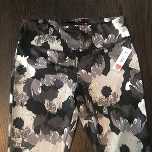 NWT Joe Fresh Active Crops